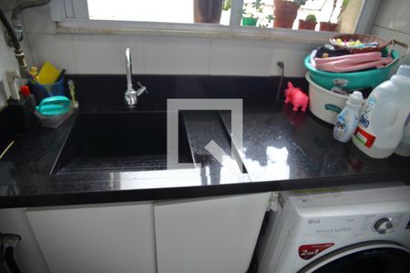 Apartamento à venda com 80m², 2 quartos e 2 vagasÁrea de Serviço