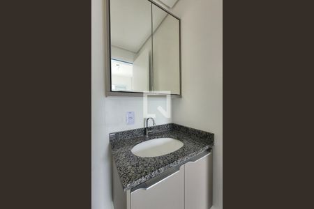 Apartamento à venda com 53m², 2 quartos e 1 vaga Apartamento à venda com 53m², 2 quartos e 1 vagaBanheiro da suíte