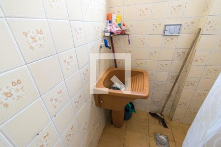 Apartamento à venda com 48m², 2 quartos e sem vaga Apartamento à venda com 48m², 2 quartos e sem vagaBanheiro