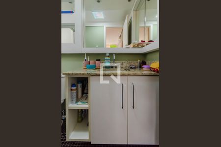 Apartamento à venda com 64m², 2 quartos e 2 vagasBanheiro da Suíte