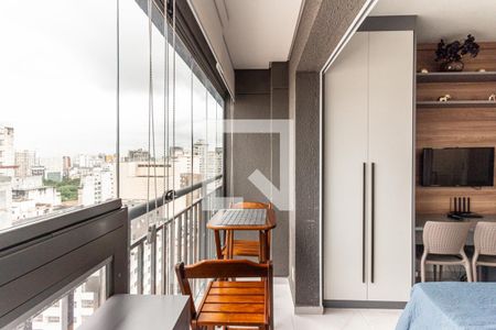 Varanda de kitnet/studio para alugar com 1 quarto, 28m² em República, São Paulo