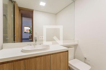 Apartamento à venda com 117m², 2 quartos e 1 vaga Apartamento à venda com 117m², 2 quartos e 1 vagaBanheiro Social