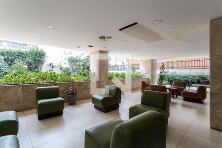 Apartamento à venda com 117m², 2 quartos e 1 vaga Apartamento à venda com 117m², 2 quartos e 1 vagaÁrea comum - Salão de festas