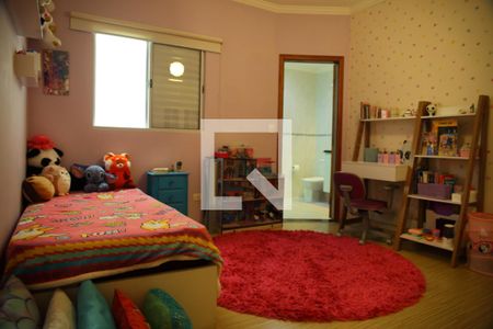 Casa à venda com 242m², 3 quartos e 4 vagasSuíte 2