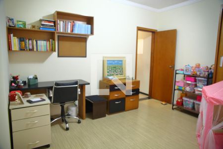 Casa à venda com 242m², 3 quartos e 4 vagasSuíte 3