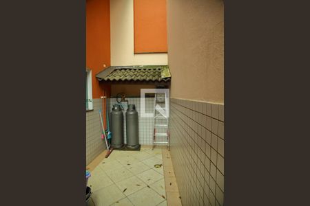 Casa à venda com 242m², 3 quartos e 4 vagasÁrea de Serviço/Quintal