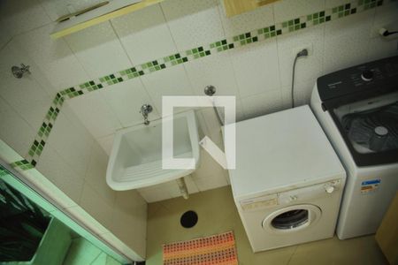 Casa à venda com 242m², 3 quartos e 4 vagasÁrea de Serviço