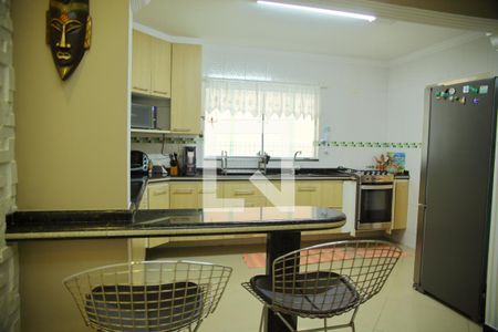 Casa à venda com 242m², 3 quartos e 4 vagasCozinha