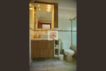 Casa à venda com 242m², 3 quartos e 4 vagasBanheiro da Suíte 1