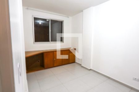 Quarto 2 de apartamento para alugar com 2 quartos, 70m² em Cristo Rei, Curitiba