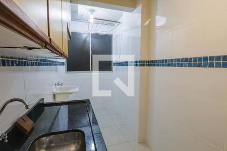 Cozinha de apartamento para alugar com 2 quartos, 70m² em Cristo Rei, Curitiba