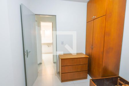 Quarto 1 de apartamento para alugar com 2 quartos, 70m² em Cristo Rei, Curitiba