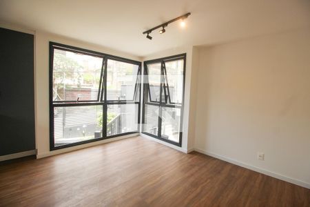 Sala de casa para alugar com 2 quartos, 143m² em Real Parque, São Paulo