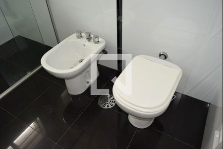 Banheiro de casa para alugar com 3 quartos, 120m² em Pinheiros, São Paulo