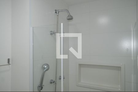 Banheiro de kitnet/studio para alugar com 1 quarto, 31m² em Vila Mariana, São Paulo