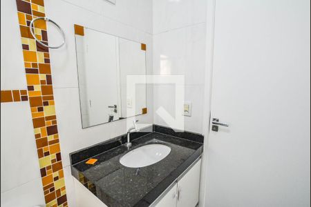 Apartamento para alugar com 192m², 2 quartos e 2 vagas Apartamento para alugar com 192m², 2 quartos e 2 vagasBanheiro Corredor
