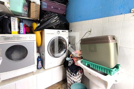 Casa à venda com 180m², 2 quartos e 2 vagas Casa à venda com 180m², 2 quartos e 2 vagasÁrea de Serviço