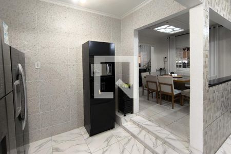 Casa à venda com 180m², 2 quartos e 2 vagas Casa à venda com 180m², 2 quartos e 2 vagasCozinha