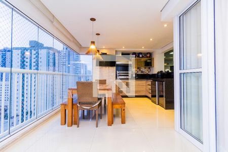 Apartamento à venda com 162m², 4 quartos e 3 vagasVaranda gourmet