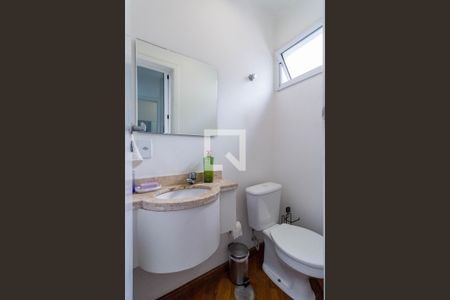 Casa de condomínio à venda com 115m², 2 quartos e 2 vagasLavabo