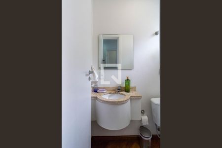 Casa de condomínio à venda com 115m², 2 quartos e 2 vagasLavabo