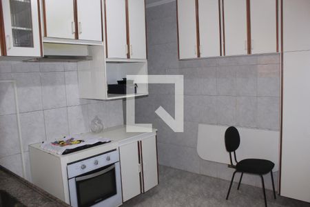 Casa para alugar com 125m², 2 quartos e 2 vagasCozinha