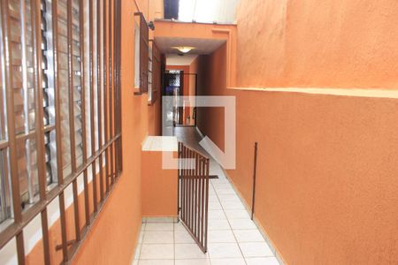 Casa para alugar com 125m², 2 quartos e 2 vagasCorredor lateral