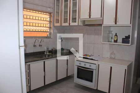 Casa para alugar com 125m², 2 quartos e 2 vagasCozinha