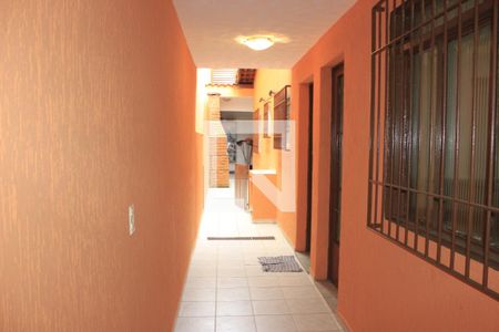 Casa para alugar com 125m², 2 quartos e 2 vagasCorredor lateral