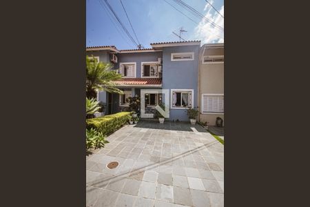 Casa à venda com 148m², 3 quartos e 2 vagas Casa à venda com 148m², 3 quartos e 2 vagasFachada da Casa