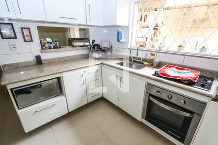 Casa para alugar com 325m², 3 quartos e 3 vagasCozinha