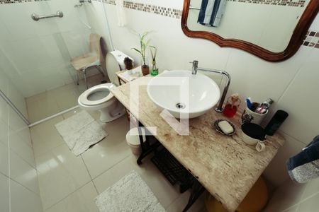 Casa para alugar com 325m², 3 quartos e 3 vagasBanheiro Social