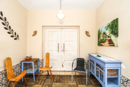 Casa para alugar com 325m², 3 quartos e 3 vagasEntrada