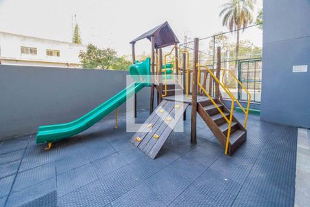 Apartamento à venda com 76m², 3 quartos e 2 vagasÁrea comum - Playground