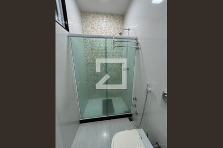 Casa à venda com 187m², 5 quartos e 3 vagasBanheiro 1