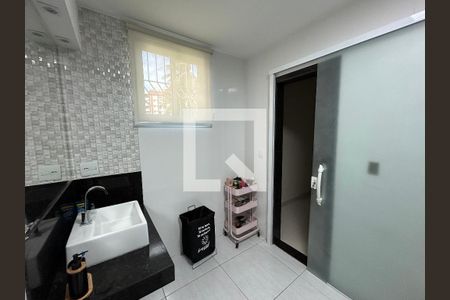 Casa à venda com 187m², 5 quartos e 3 vagasBanheiro da Suíte