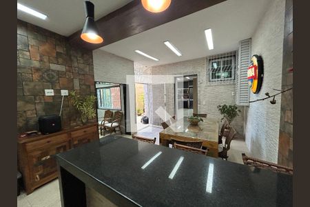 Casa à venda com 187m², 5 quartos e 3 vagasEspaço Gourmet