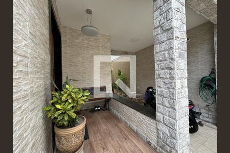 Casa à venda com 187m², 5 quartos e 3 vagasVaranda