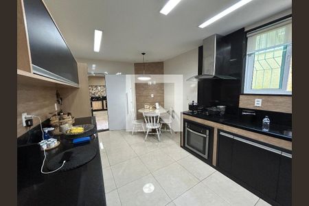 Casa à venda com 187m², 5 quartos e 3 vagasCozinha