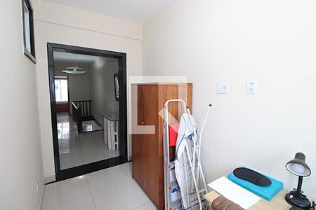 Casa à venda com 187m², 5 quartos e 3 vagasEscritório