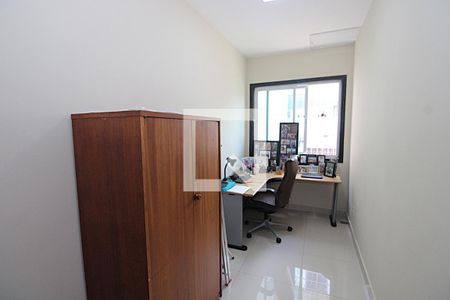 Casa à venda com 187m², 5 quartos e 3 vagasEscritório