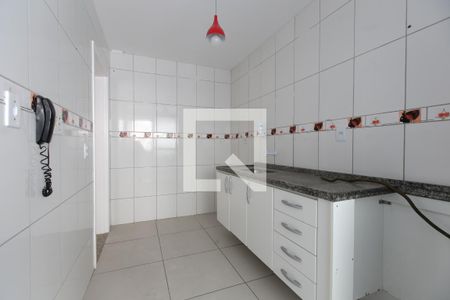 Cozinha de apartamento para alugar com 2 quartos, 66m² em Cidade Líder, São Paulo
