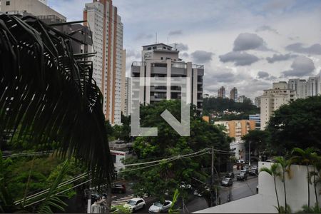 Apartamento para alugar com 162m², 4 quartos e 3 vagas Apartamento para alugar com 162m², 4 quartos e 3 vagasVista