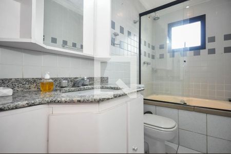 Apartamento para alugar com 162m², 4 quartos e 3 vagas Apartamento para alugar com 162m², 4 quartos e 3 vagasBanheiro Suíte 1