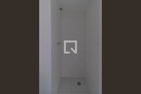 Apartamento para alugar com 33m², 2 quartos e sem vaga Apartamento para alugar com 33m², 2 quartos e sem vagaBanheiro