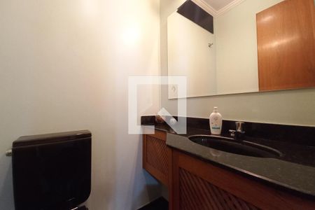 Apartamento à venda com 210m², 5 quartos e 2 vagas Apartamento à venda com 210m², 5 quartos e 2 vagasLavabo