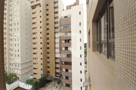 Apartamento à venda com 210m², 5 quartos e 2 vagas Apartamento à venda com 210m², 5 quartos e 2 vagasVista da Sala de Jantar