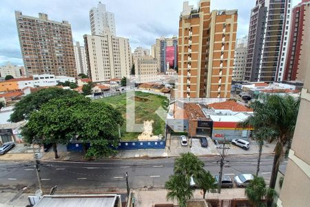Apartamento à venda com 210m², 5 quartos e 2 vagas Apartamento à venda com 210m², 5 quartos e 2 vagasVista da Suíte 4