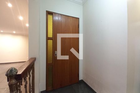 Apartamento à venda com 210m², 5 quartos e 2 vagas Apartamento à venda com 210m², 5 quartos e 2 vagasHall de Entrada