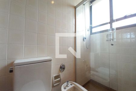 Apartamento à venda com 210m², 5 quartos e 2 vagas Apartamento à venda com 210m², 5 quartos e 2 vagasBanheiro da Suíte 2